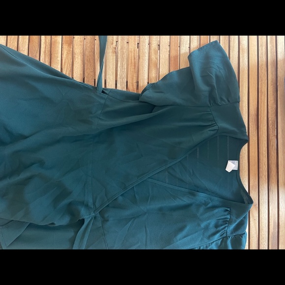 Dark Green Dress - Picture 2 of 2
